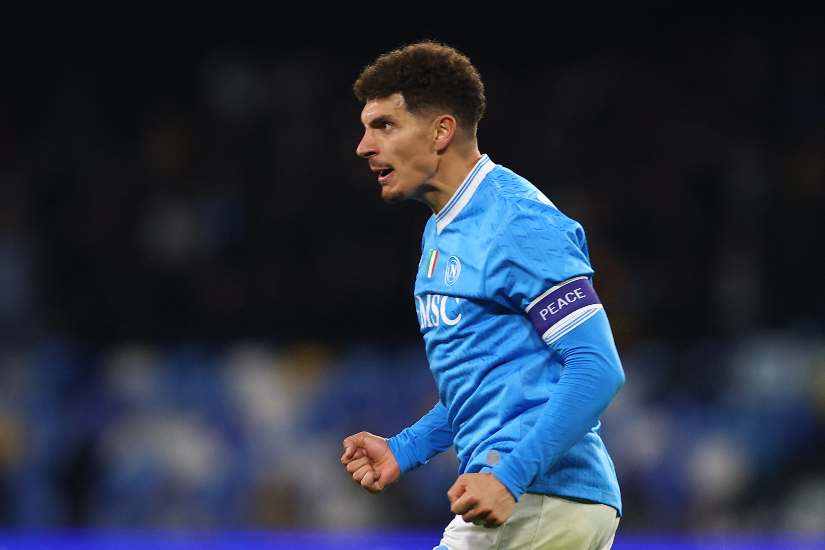 攻防顶尖！伦纳德本赛季场均得28分联盟第八 场均2抢断联盟第二